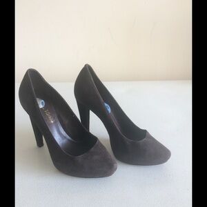 Pour La Victoire Brown Suede Hidden Platform High Heel Pumps, Size 6.5 🔴